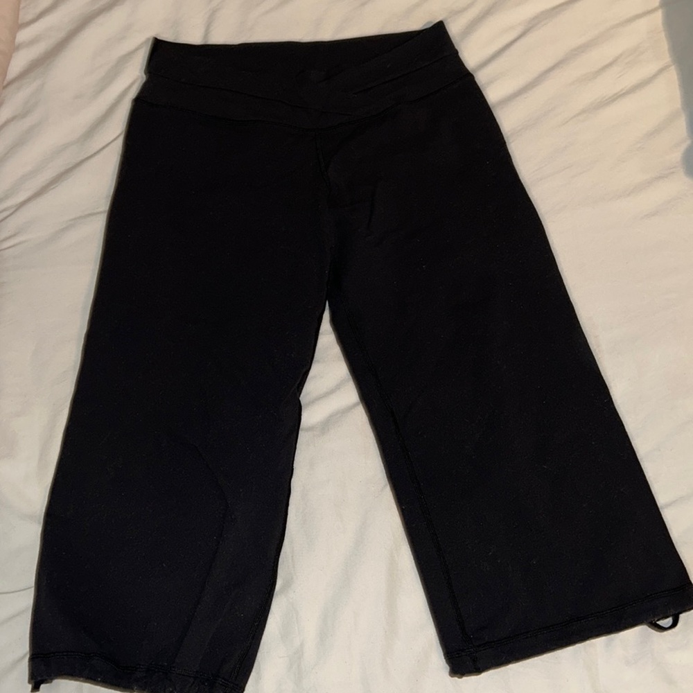 Lululemon Capri pants